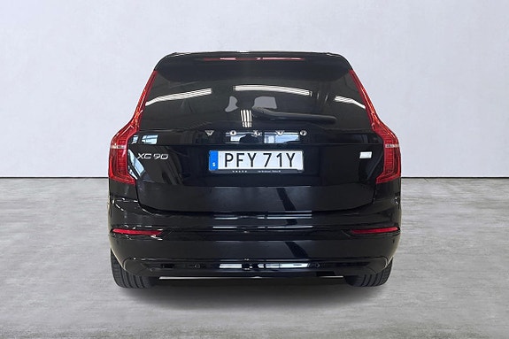 Volvo XC90 5 of 22