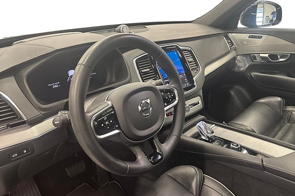Volvo XC90 8 of 22