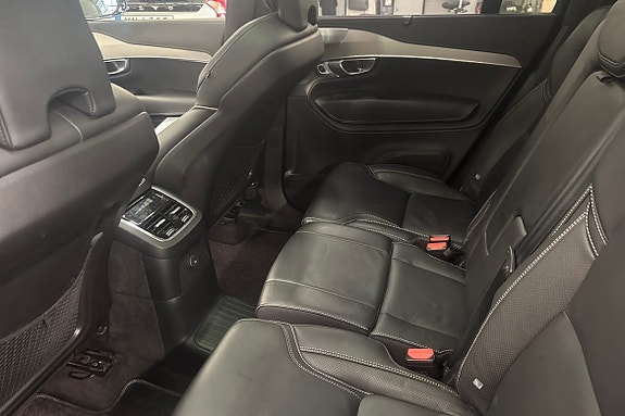 Volvo XC90 12 of 22