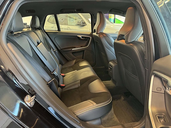 Volvo V60 11 of 26
