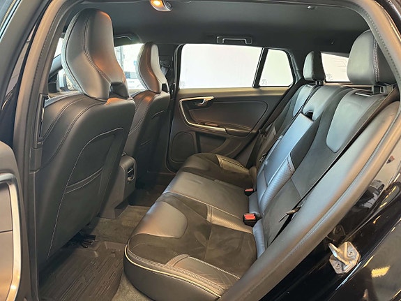 Volvo V60 12 of 26