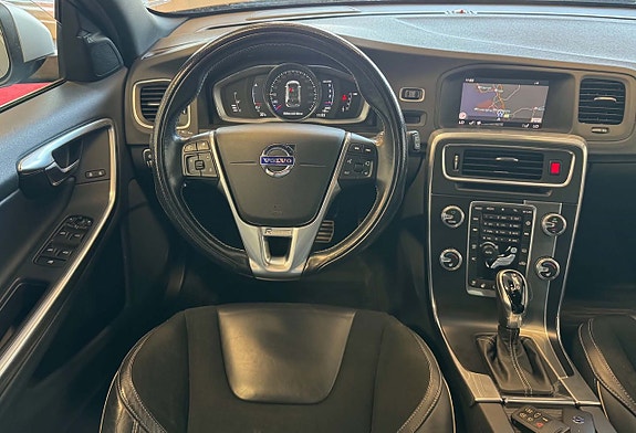 Volvo V60 13 of 26