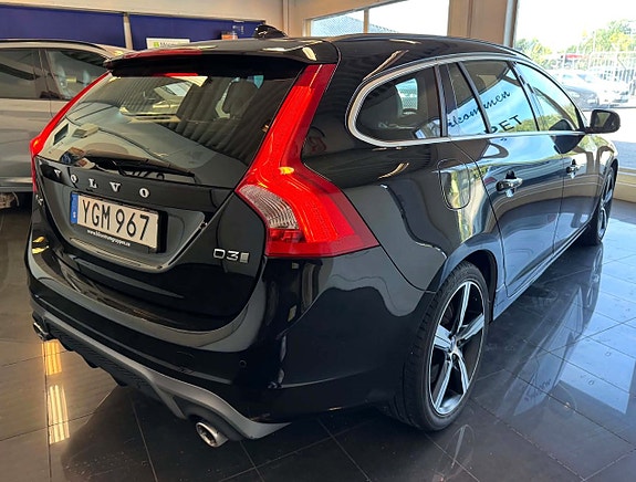 Volvo V60 4 of 26