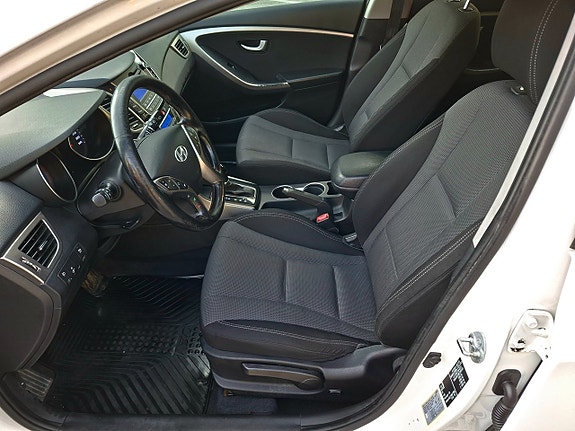 Hyundai i30 13 of 15
