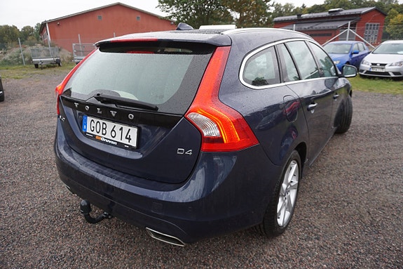 Volvo V60 3 of 9