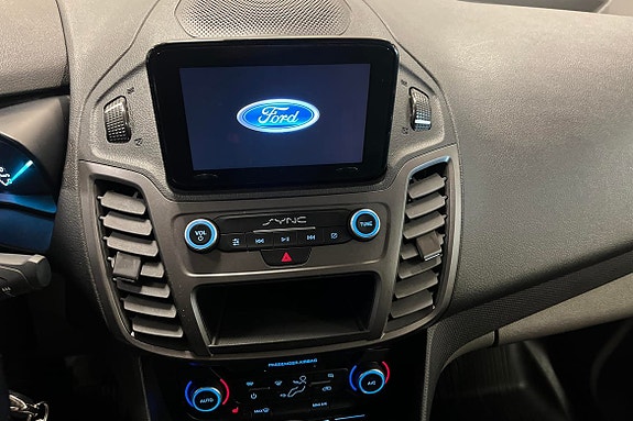 Ford Transit Connect 8 of 8