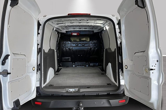 Ford Transit Connect 6 of 8