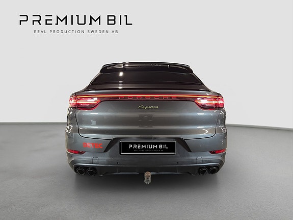 Porsche Cayenne 6 of 30