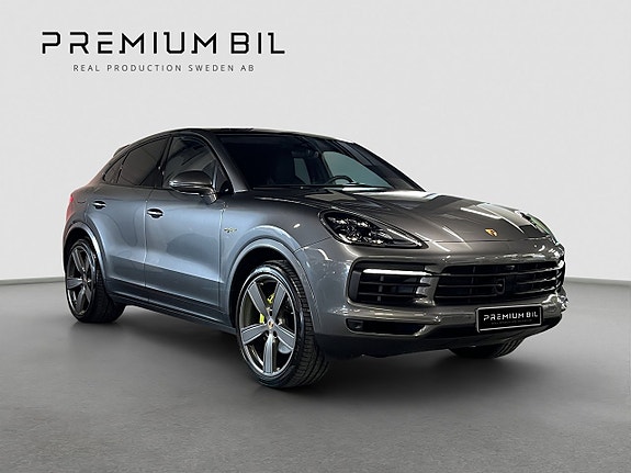 Porsche Cayenne 3 of 30