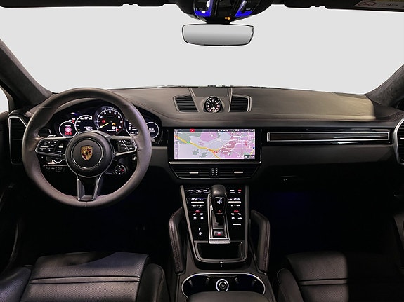 Porsche Cayenne 13 of 30