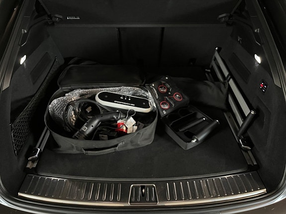 Porsche Cayenne 20 of 30