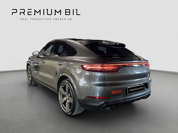 Porsche Cayenne 5 of 30