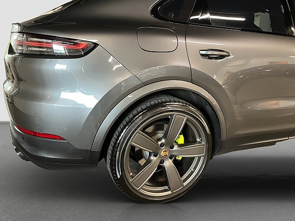 Porsche Cayenne 21 of 30
