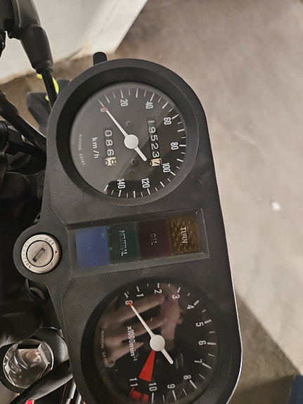 Honda CB250N Super Dream 3 of 3