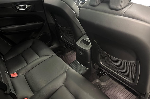 Volvo XC60 11 of 22
