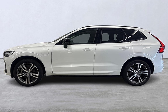 Volvo XC60 2 of 22