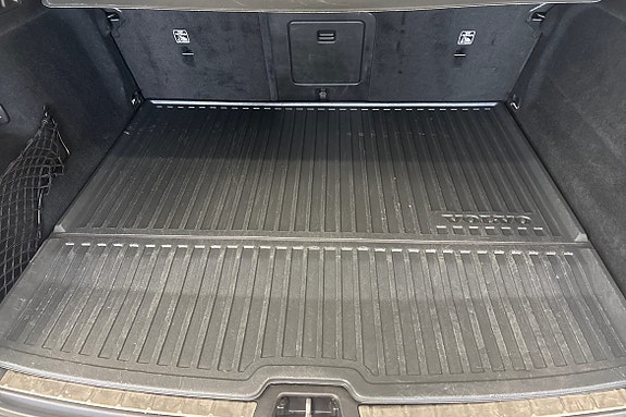 Volvo XC60 13 of 22