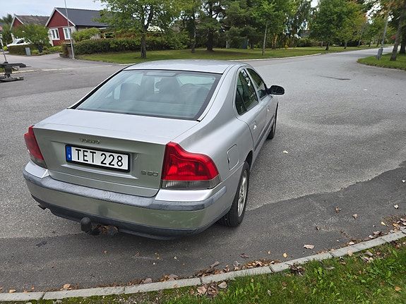 Volvo S60 4 of 11