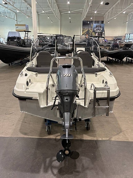 Yamarin Cross 54 BR -22 ink. Yamaha F70 Få gångtimmar! 5 of 10