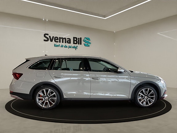 Skoda Octavia Scout 7 of 13