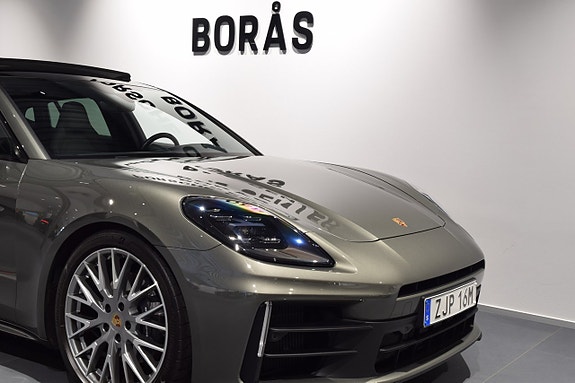 Porsche Panamera 4 6 of 18