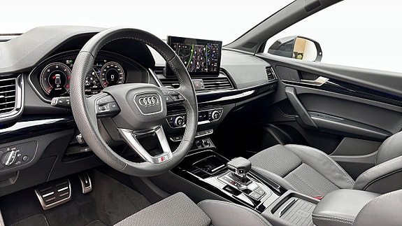 Audi Q5 7 of 17