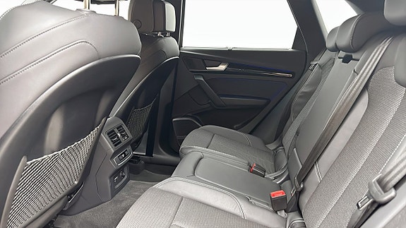 Audi Q5 11 of 17