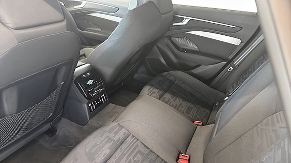 Audi A6 12 of 14