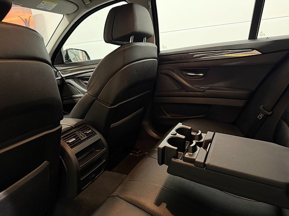 BMW 523i 17 of 30