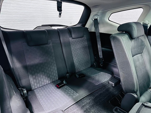 Nissan Qashqai+2 9 of 19