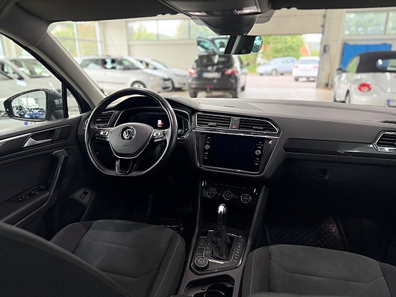 Volkswagen Tiguan 9 of 20