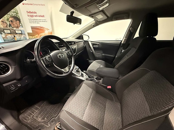 Toyota Auris 13 of 14