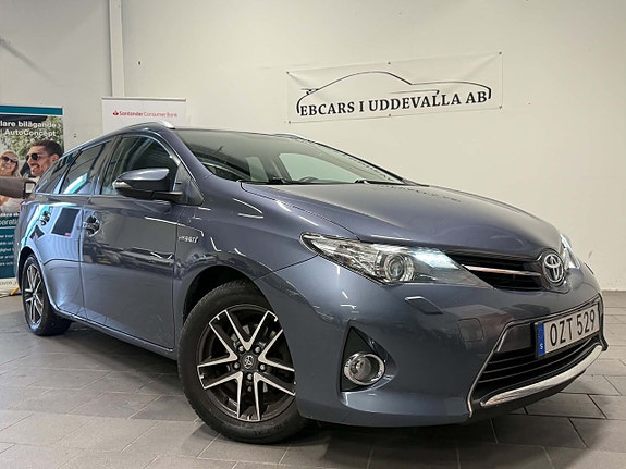Toyota Auris 2 of 14