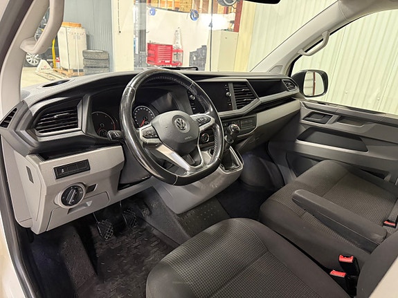 Volkswagen Transporter 9 of 18