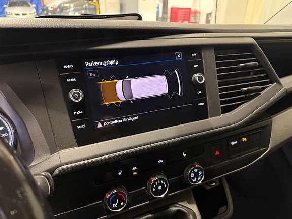 Volkswagen Transporter 15 of 18