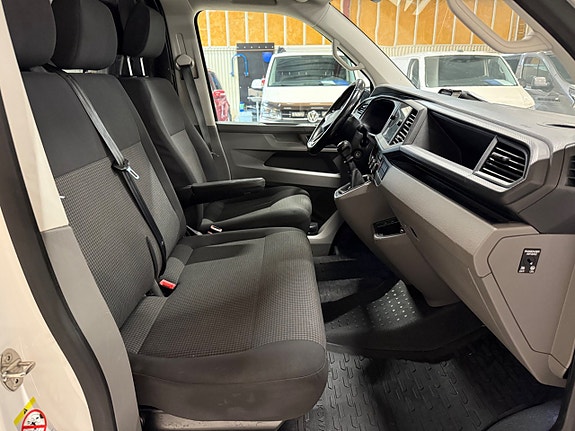Volkswagen Transporter 10 of 18