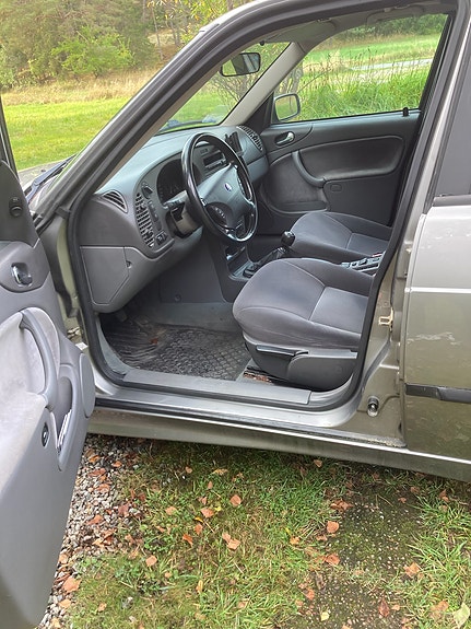 Saab 9-3 8 of 8