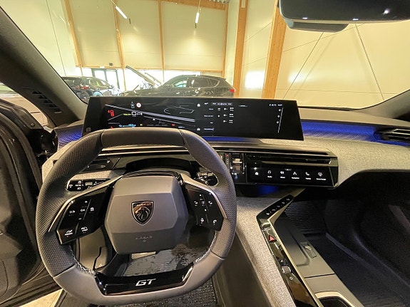 Peugeot e-5008 20 of 20