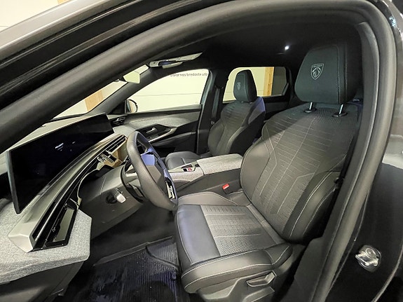 Peugeot e-5008 12 of 20