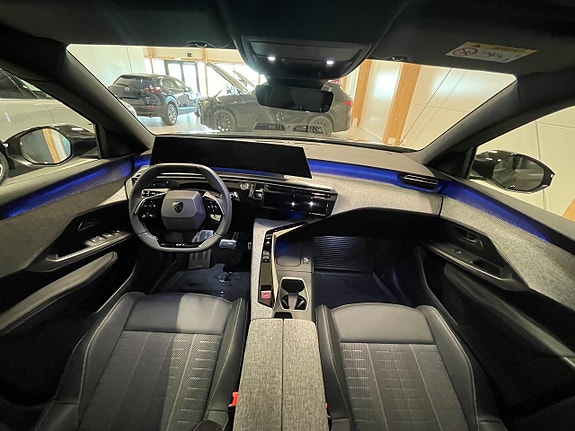 Peugeot e-5008 9 of 20
