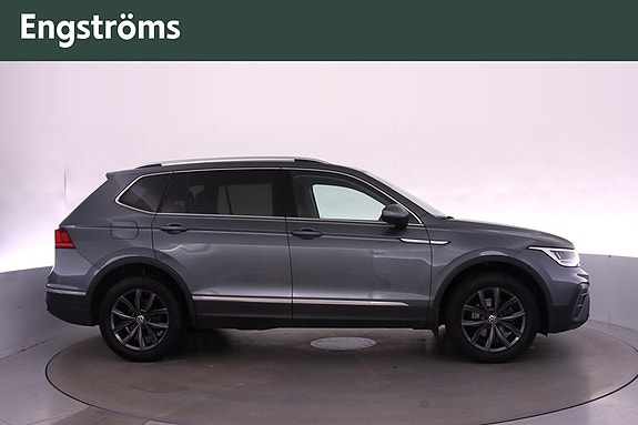 Volkswagen Tiguan Allspace 2 of 18