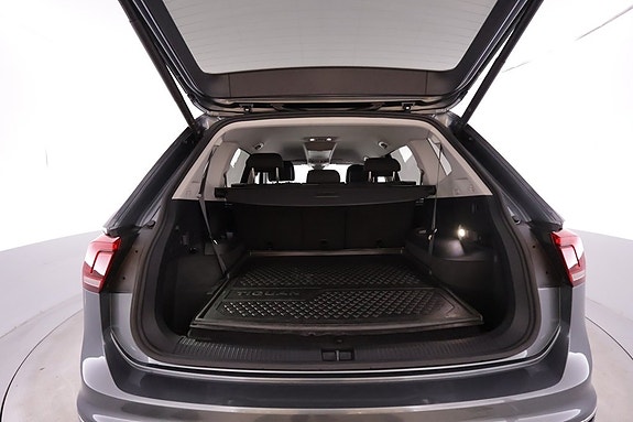 Volkswagen Tiguan Allspace 14 of 18
