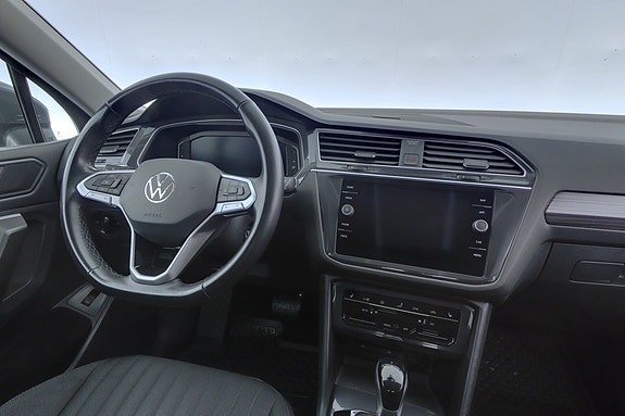Volkswagen Tiguan Allspace 8 of 18