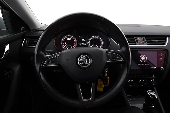 Skoda Octavia 14 of 22