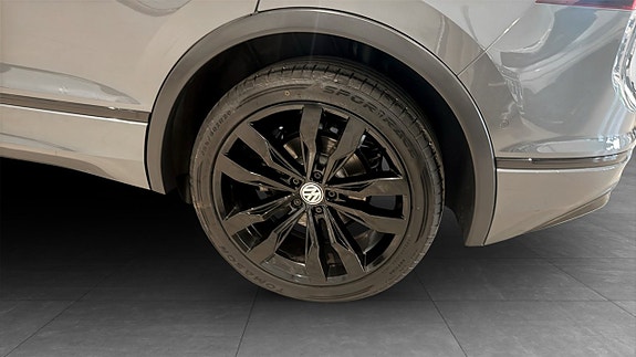 Volkswagen Tiguan 6 of 14
