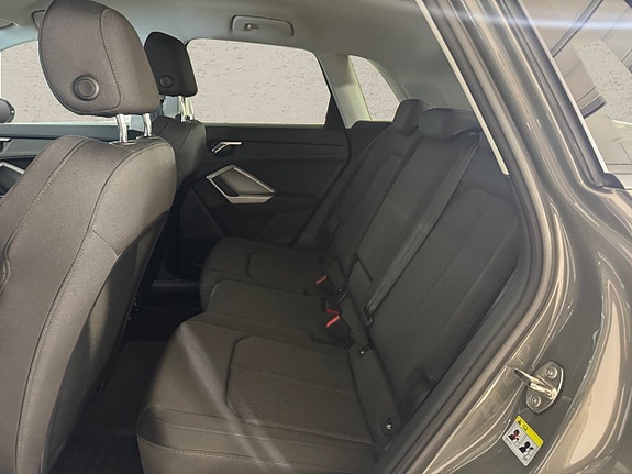 Audi Q3 6 of 7