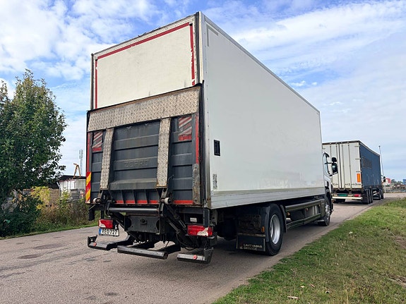 Scania P 280 3 of 12