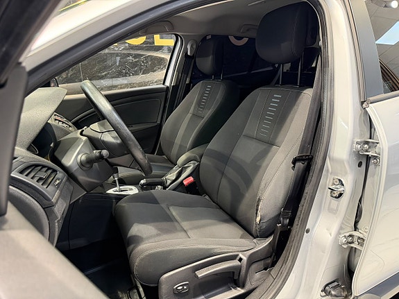 Renault Megane 12 of 22