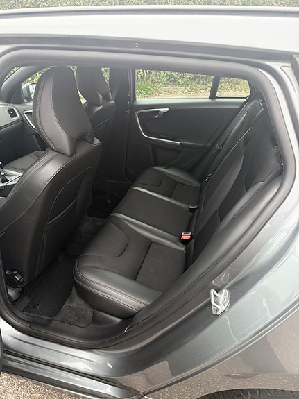 Volvo V60 11 of 11