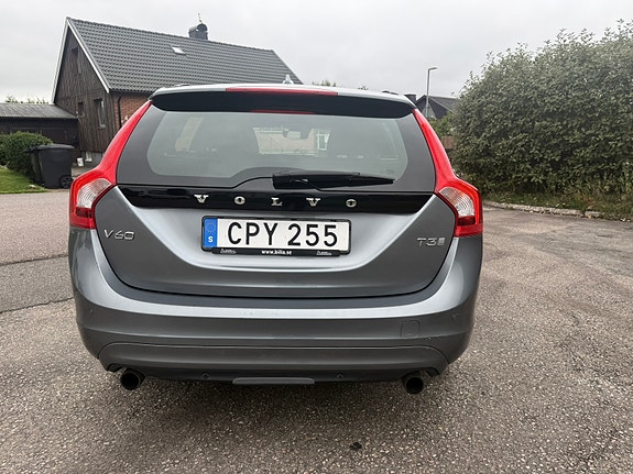 Volvo V60 10 of 11